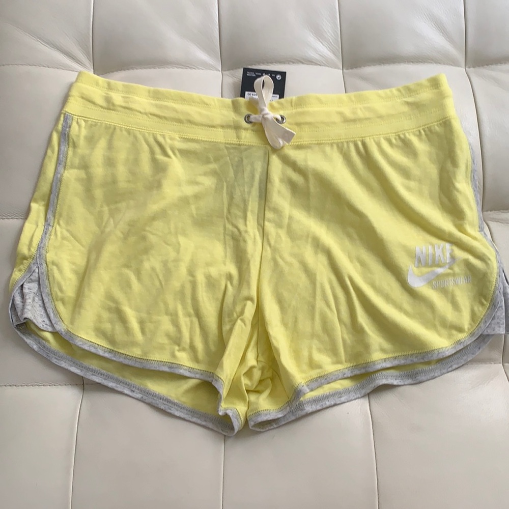 NWT yellow and grey nike lounge shorts XL